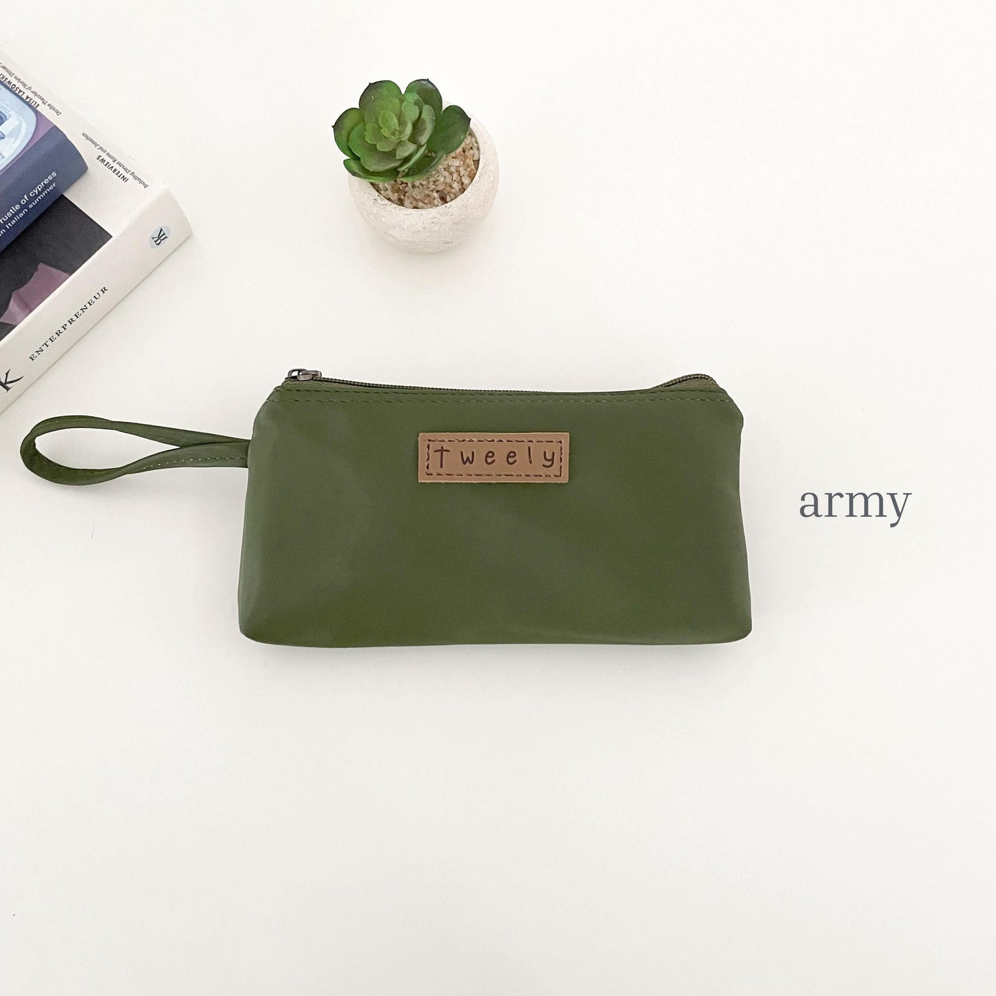 Pouch / Tempat Pensil by tweely