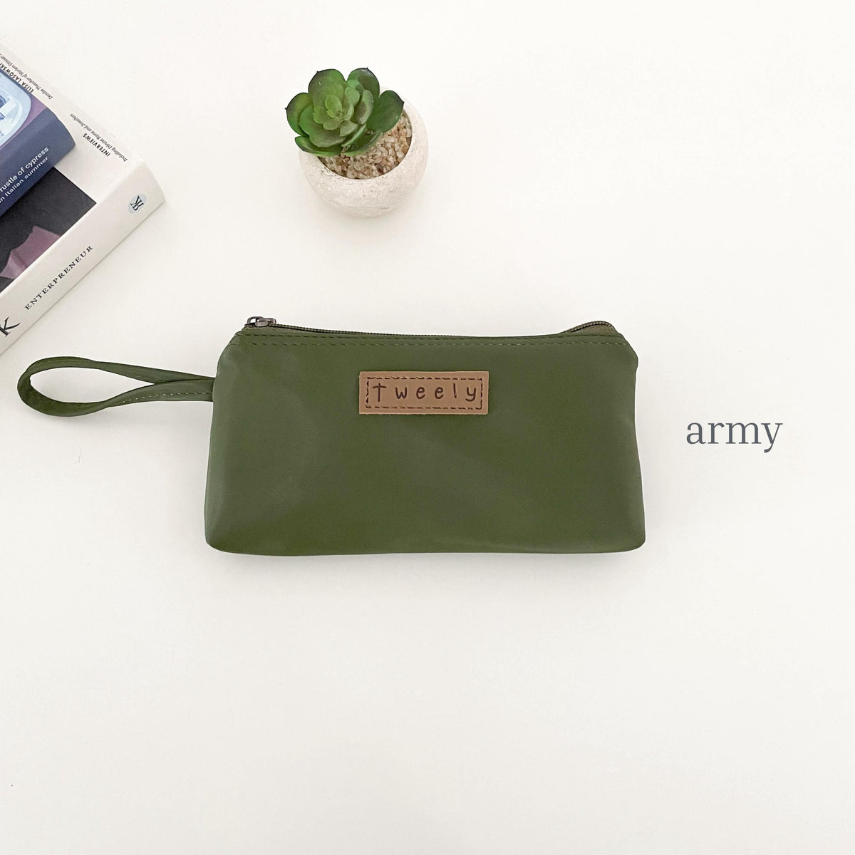 Pouch / Tempat Pensil by tweely