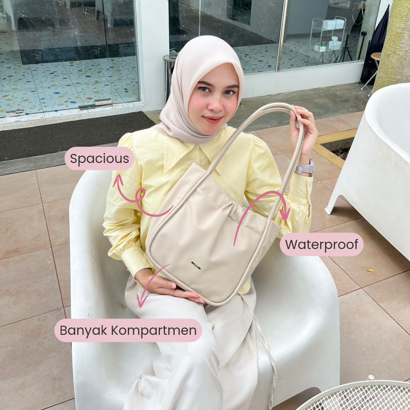 CLARA Totebag