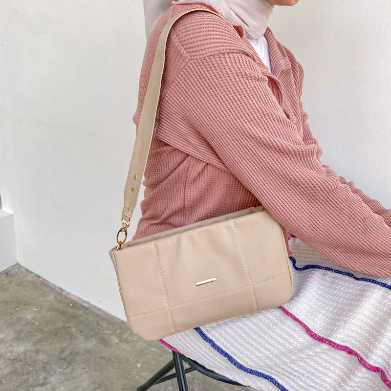 Aruni Shoulder Bag